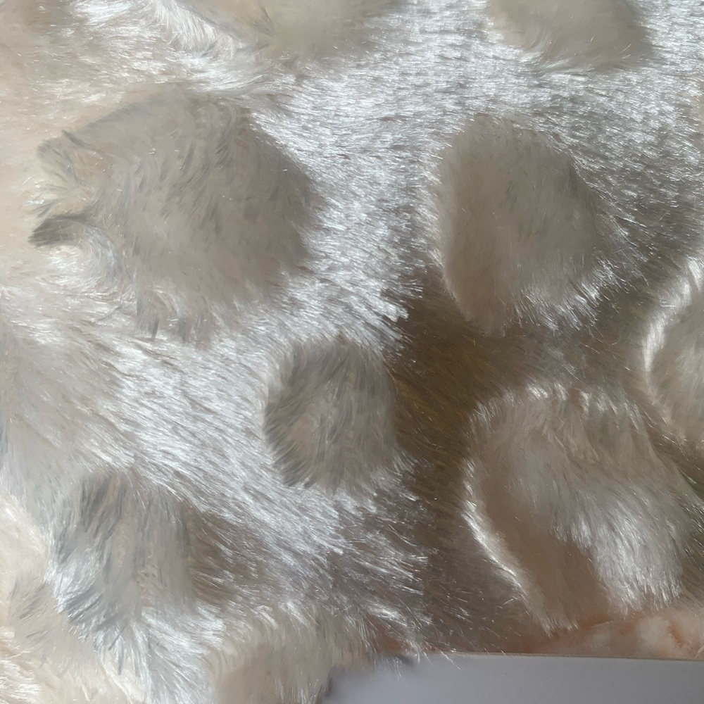 Super soft throw - Picture 3 of 3